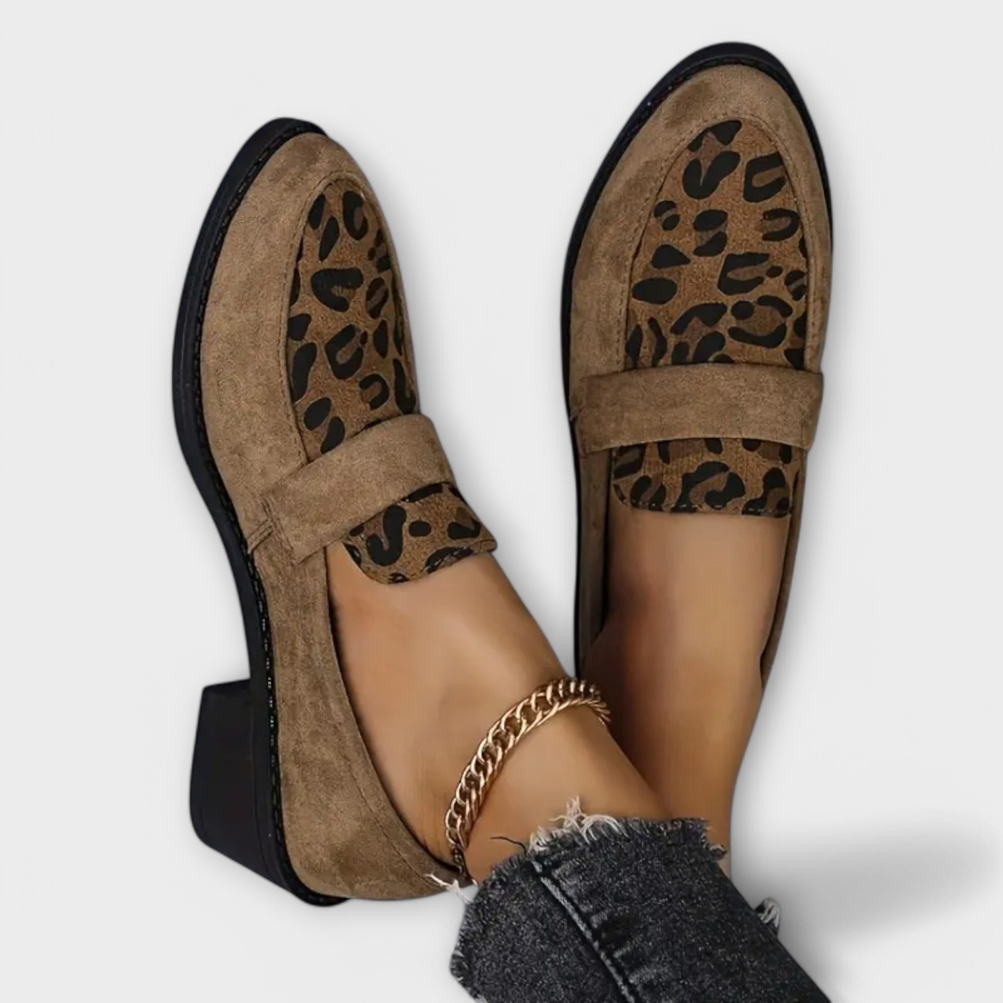 Karla - Women's elegant shoes with leopard print