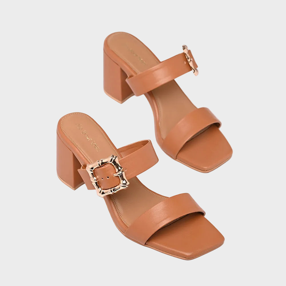 Holly - Tan sandals with double strap and buckles