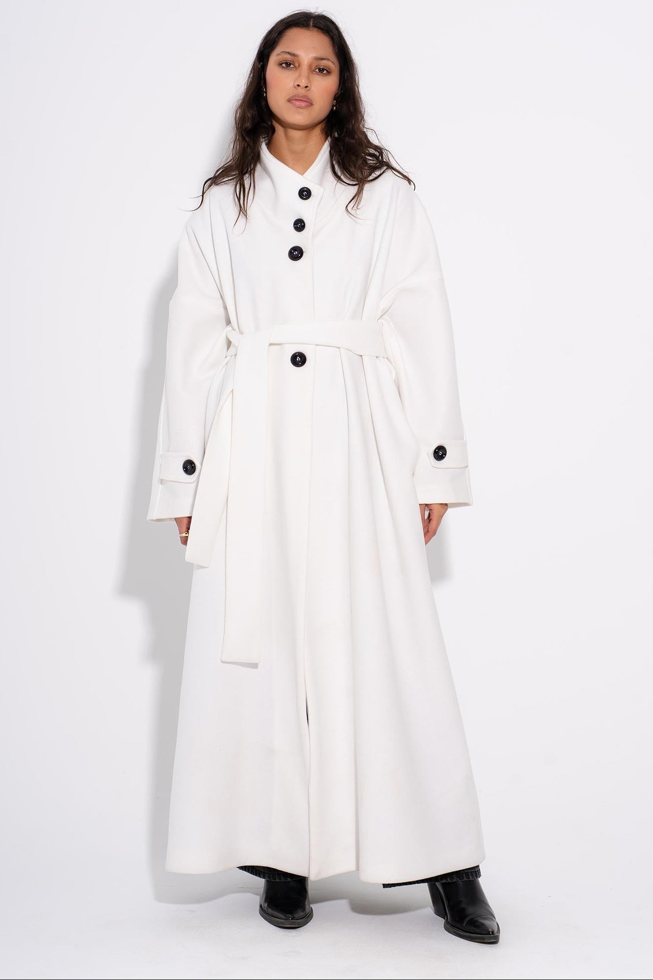 Kathy - Buttoned Wool Coat - White