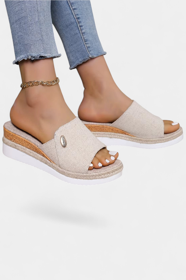 Betina Open Platform Sandals made of natural fabric