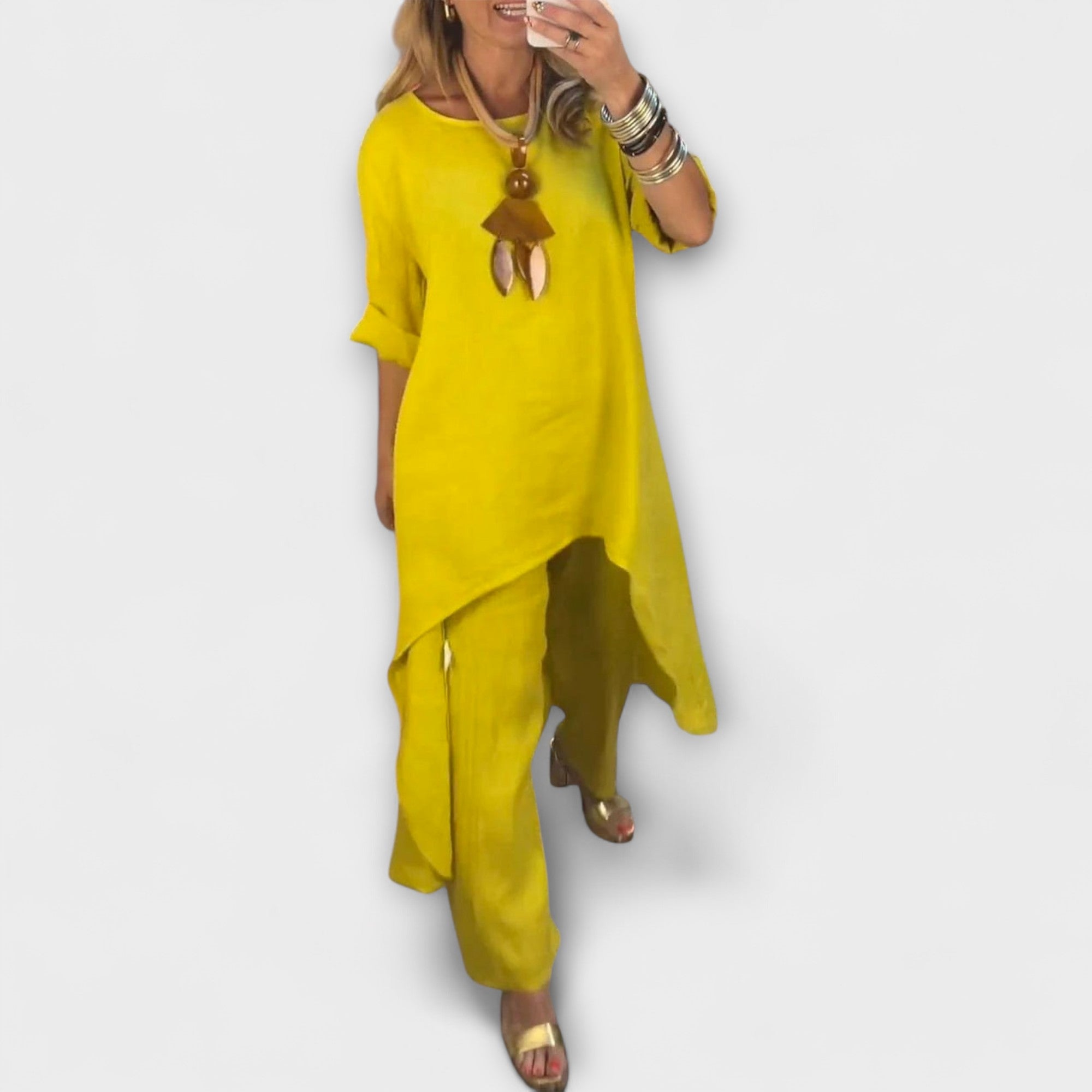 Tabea - Linen dress with round neckline