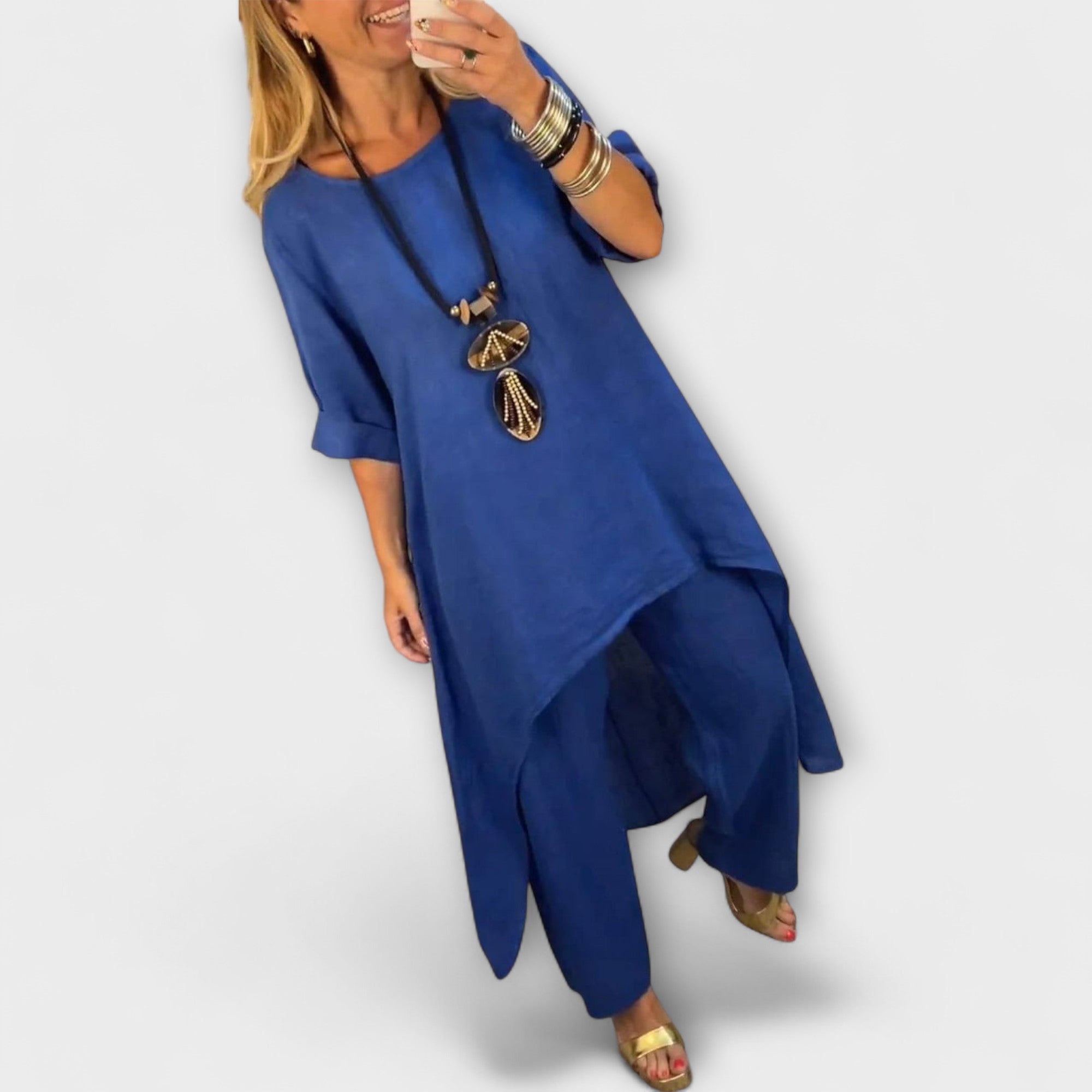 Tabea - Linen dress with round neckline