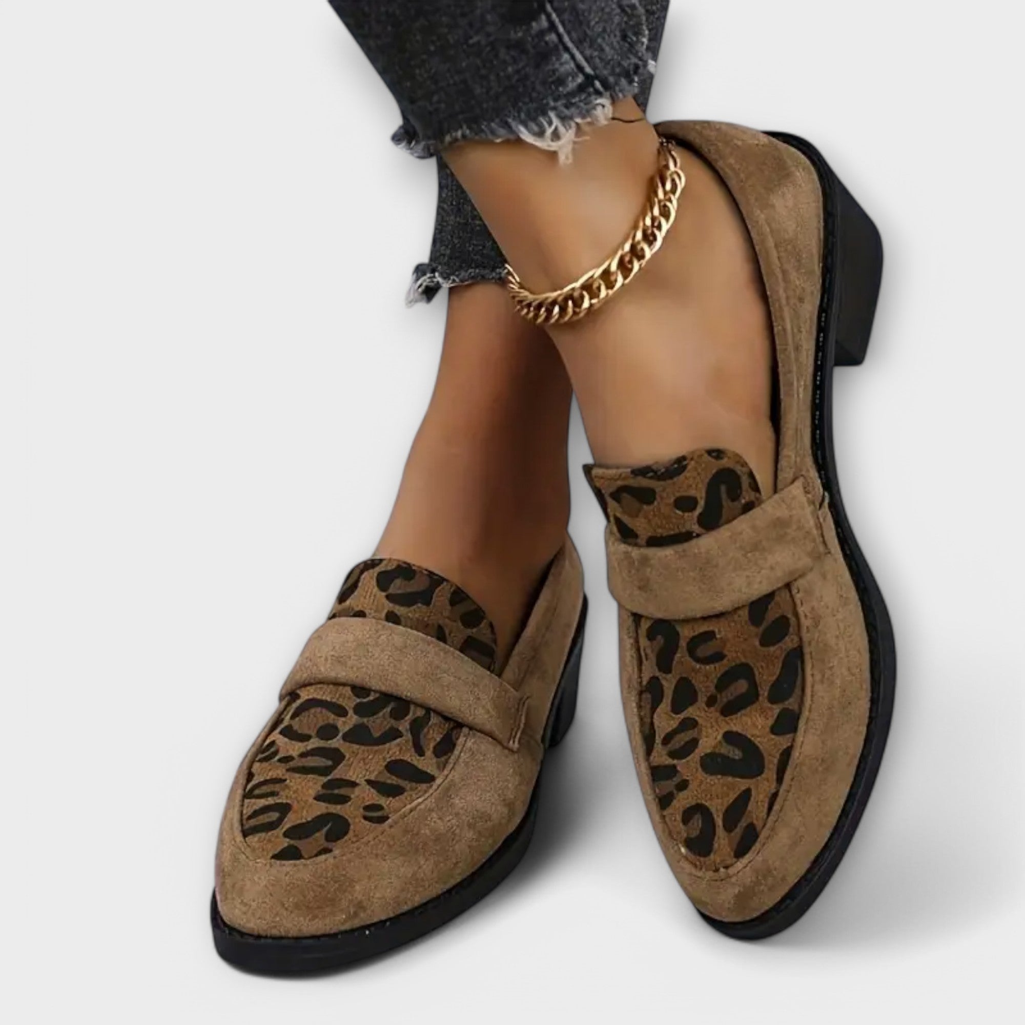Karla - Women's elegant shoes with leopard print