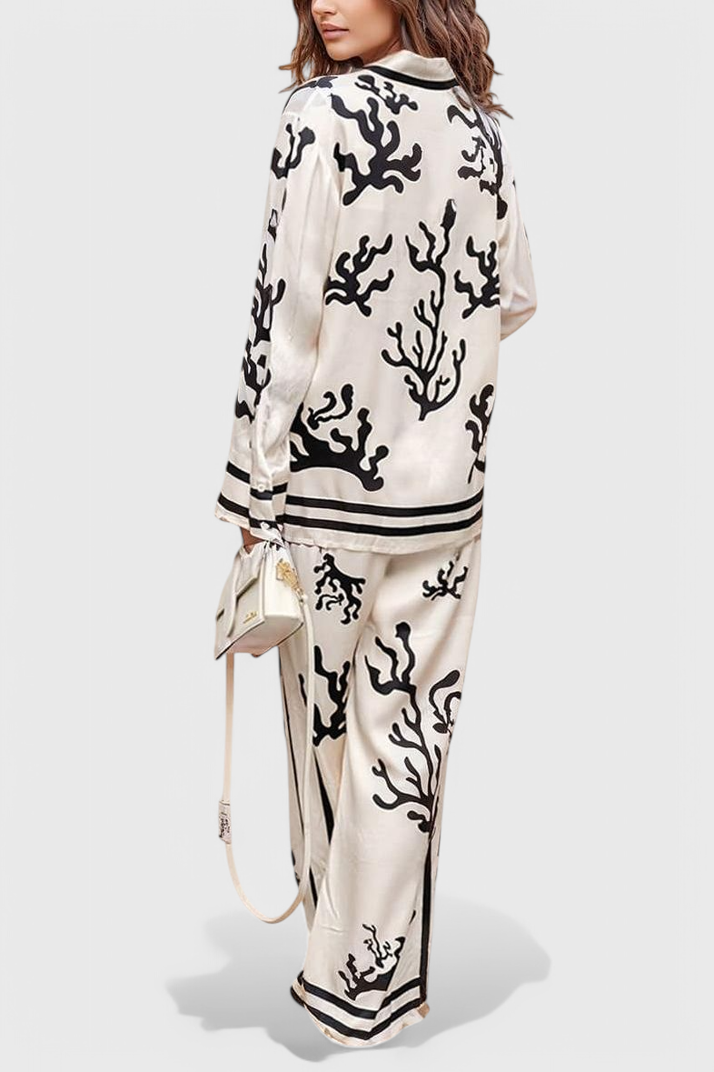 Nazaret Set with Wide Leg Pants and Artistic Print