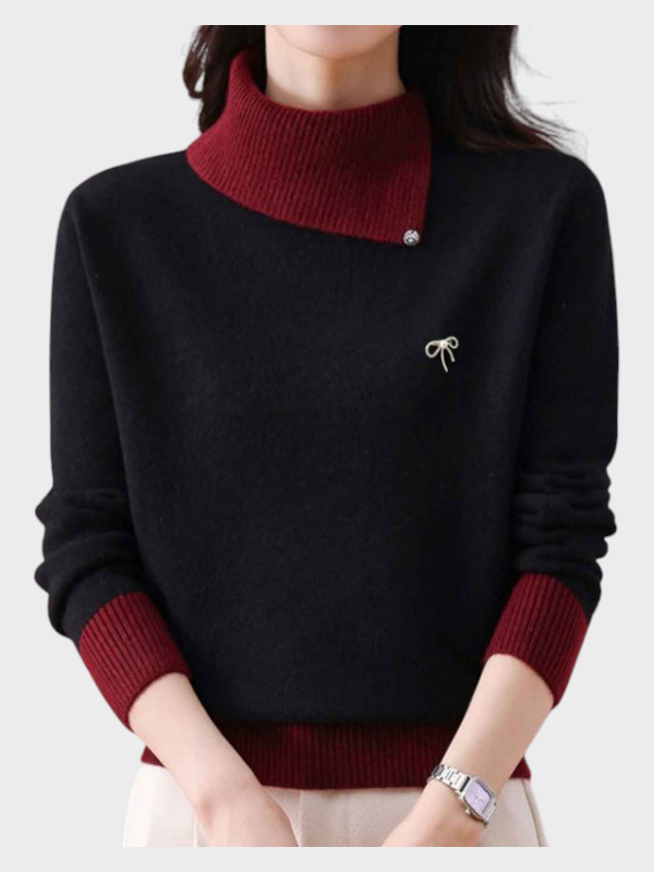 Solvej | Classic Knitted Sweater with High Neck and Contrast Panel