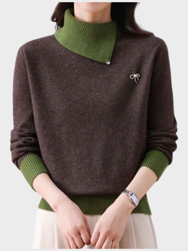 Solvej | Classic Knitted Sweater with High Neck and Contrast Panel