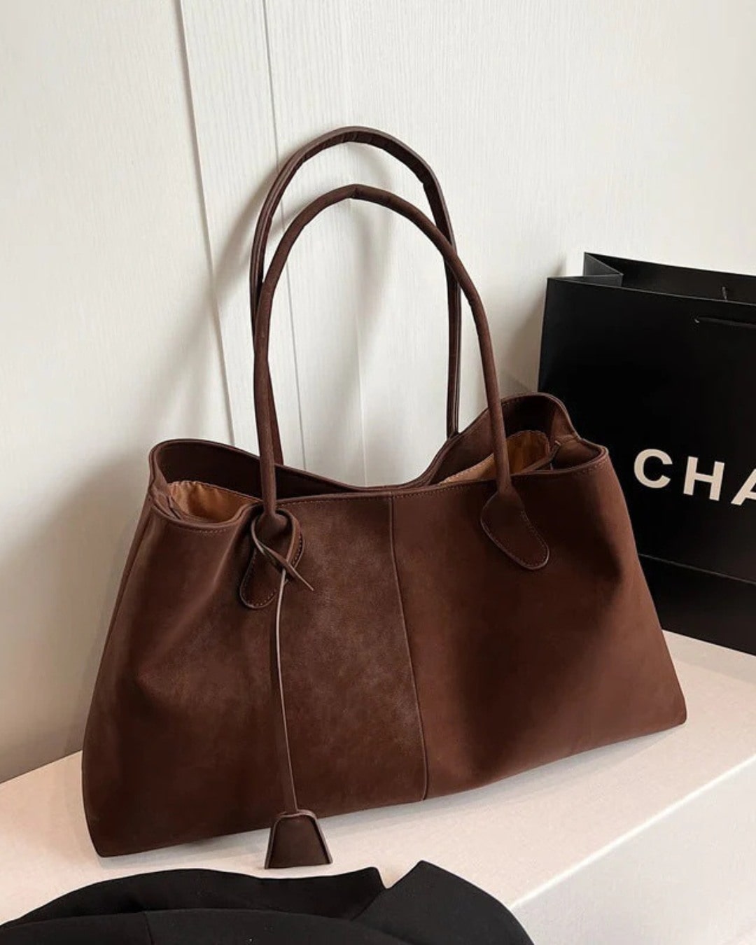 Mara Tote | Stylish companion for work and leisure