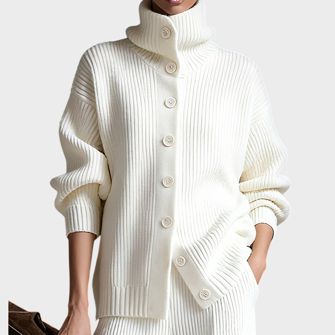 Lovely | Simple turtleneck sweater campaign