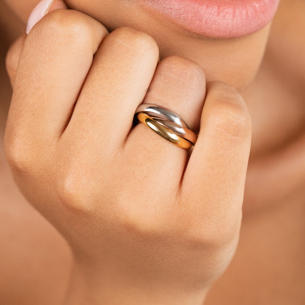 Tricolor Loop Ring