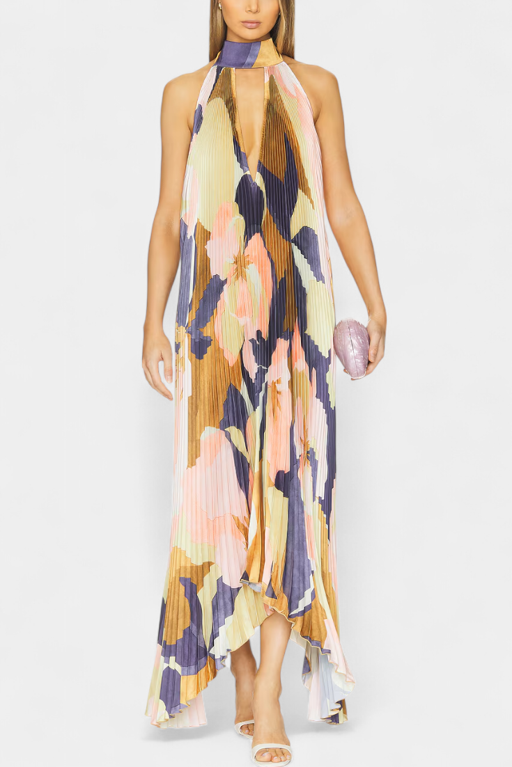 Giselle long pleated dress with neckline and elegant movement